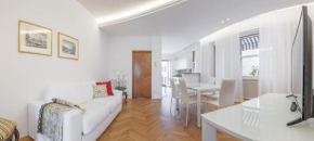 Luxury Apartment On Grand Canal by Wonderful Italy